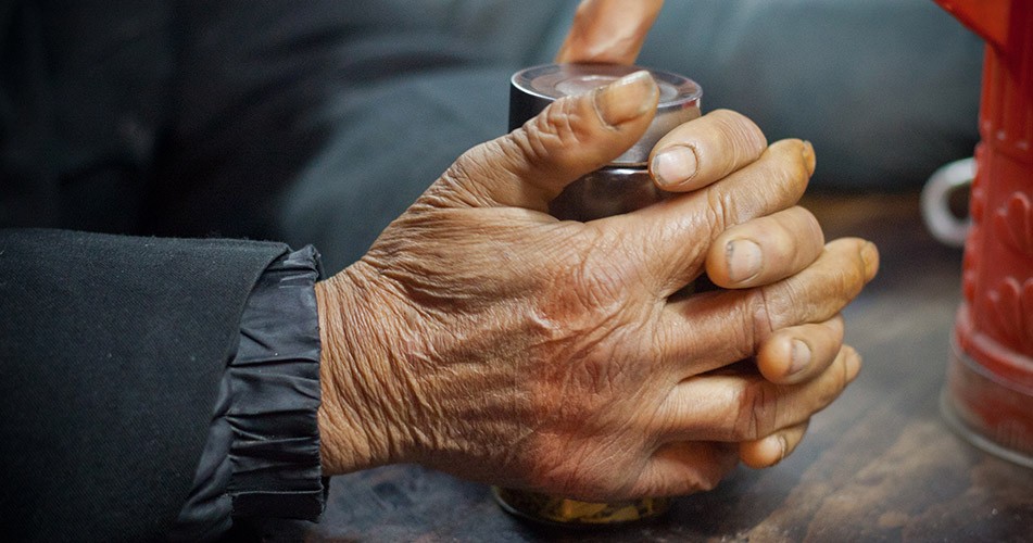 Picture of elderly hands holding something