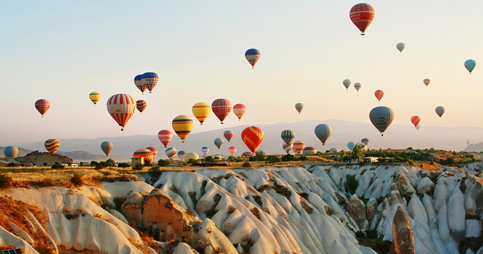 Picture of multiple hot air balloons