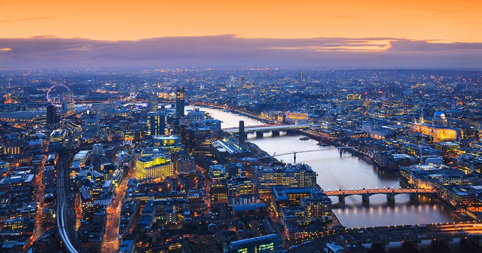 Picture of London city at dusk