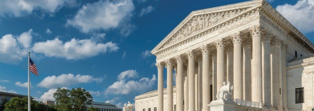 Picture of united states supreme court building on a sunny day