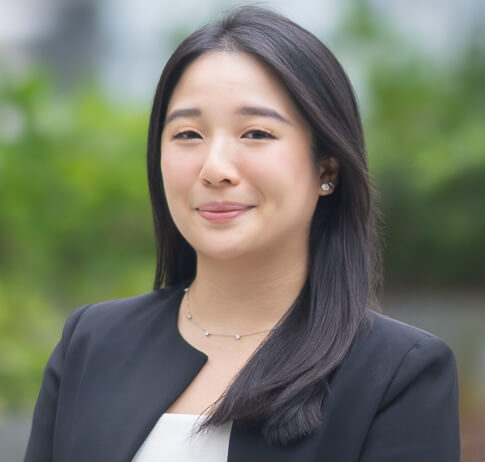 Stephanie She 佘旻禧